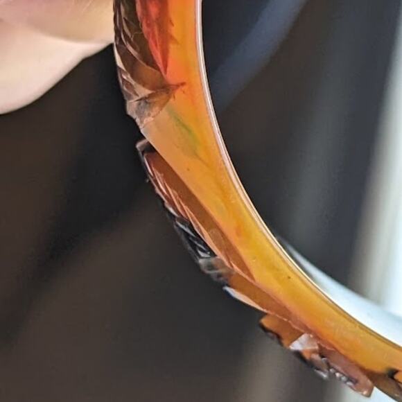 Bakelite! Rare Carved Translucent End of Day Roses Bakelite Bangle Bracelet - Picture 16 of 16